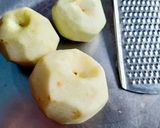 A picture of step 1 of Healthy Apple halwa.
