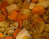 Фото кроку 4 до Тушкована картопля з мʼясом та овочами в мультиварці.