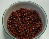 A picture of step 1 of Aromatic Adzuki Bean Tea.