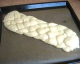 A picture of step 10 of Hefezopf (German Bread).
