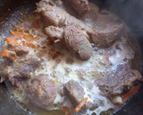 Foto del paso 3 de la receta: Carne mechada en olla común