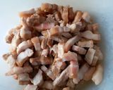รูปขั้นตอนการทำที่ 4 ของ เมนู ผัดพริกขิงหมูสามชั้น