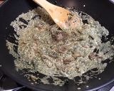 Une image de l'étape 9 de Crème de cèpes à l'ail et persil.