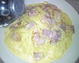 A picture of step 5 of Easy & Rich Pasta Carbonara.
