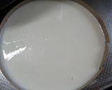 A picture of step 7 of No-bake Yogurt Cheesecake.