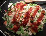 A picture of step 4 of Ramen vegetable stir fry.