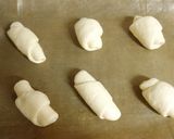 A picture of step 6 of Simple & Fluffy Table Rolls.