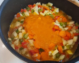 Foto del paso 4 de la receta: Jamoncitos de pollo guisados con verduras