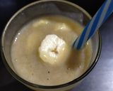 A picture of step 3 of Banana smoothie.