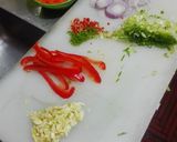 Foto del paso 4 de la receta: Bocachico en cabrito a mi estilo acompañado de puré de papa criolla y ensalada