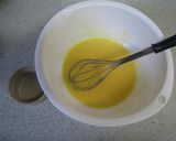 A picture of step 4 of Mix and Bake Lemon Yogurt Cake.