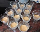 Foto del paso 3 de la receta: Mousse de limón y yogur con base de galletas