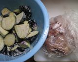 A picture of step 3 of Fried Eggplant and Chicken with Mizore Sauce (Namban-style).