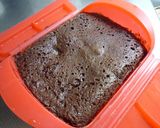 A picture of step 4 of Gateau au Chocolat in a Silicone Steamer.