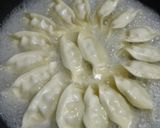A picture of step 3 of Crispy Winged Gyoza with Grated Cheese.