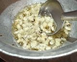 A picture of step 2 of Lauki ka bharta.