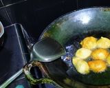 Foto langkah ke 2 dari resep Bola bola pisang / cekodok pisang.