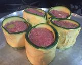 Foto del paso 5 de la receta: Rollitos de zapallo italiano (sukini o zucchini) rellenos con carne picante