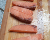 Foto del paso 1 de la receta: Palitos de salmón de aperitivo