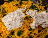 Une image de l'étape 9 de Spaghetti de butternut aux épinards et crème de noisette.