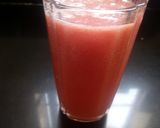 A picture of step 4 of Melon berry splash juice.