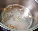 Hình bước làm 2 của món Canh rau má nấu tôm