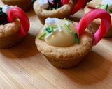 A picture of step 7 of Hot chocolate cookie cups.