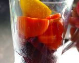 Foto langkah ke 2 dari resep Jus Buah Bit dengan Lemon, Jahe, dan Wortel.