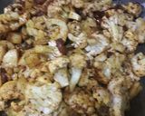 A picture of step 1 of Cauliflower aloo veg.