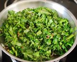 A picture of step 3 of Kerala style Palak thoran.