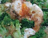 รูปขั้นตอนการทำที่ 2 ของ Broccoili&Boiled Egg Mayo-Katsuo Dressing สลัดบร็อคโคลี่และไข่ต้ม ซอสมาโย