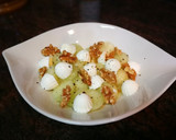 Foto del paso 3 de la receta: Melón con mozzarella y nueces