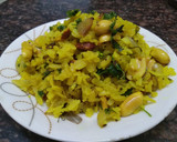 A picture of step 6 of Kanda poha.