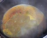 Foto del paso 16 de la receta Sopa de marisco congelado y fresco con fondo de cebolletas