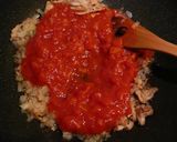 A picture of step 3 of Pork Belly and Tomato Cream Pasta.
