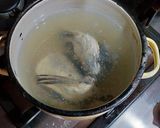 Foto del paso 2 de la receta: Sopa de almejas chirlas con toque de hierbabuena