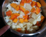Foto del paso 1 de la receta: Puré de calabaza con borrajas 😋