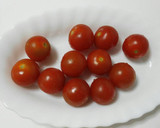 Foto del paso 1 de la receta: Ensalada de tomatitos cherry con queso roquefort