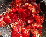 Foto langkah ke 2 dari resep Klothok Sambal Pedas.