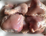 Foto del paso 1 de la receta: Pollo en salsa