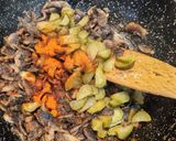 Csirkemell sztroganov módra recept fázis 4 fotója