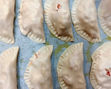 Foto del paso 2 de la receta: Empanadillas de atún con huevo duro y tomate