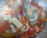 A picture of step 3 of Yum Woon Sen / Vermicelli and Seafood Spicy Salad.
