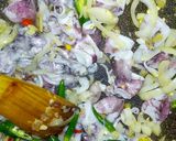 Foto langkah ke 2 dari resep Cumi Hitam Cabe Ijo.
