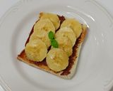 Foto langkah ke 3 dari resep Banana Cocoa Peanut Butter Toast 🍌 🥜.