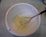 A picture of step 2 of Microwaveable Marmalade Chococate Cookies.