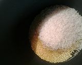 A picture of step 1 of Herb and spice rice with tomatoes.