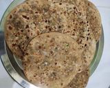 पापड़ के भरवा पराठे (Papad ke bharwan parathe recipe in hindi) रेसिपी चरण 5 फोटो
