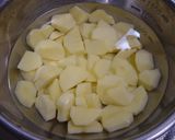 A picture of step 1 of Christmas 2008 Potato Salad Christmas Tree.