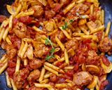 Foto del paso 7 de la receta Macarrones con butifarra, champiñones y tomate